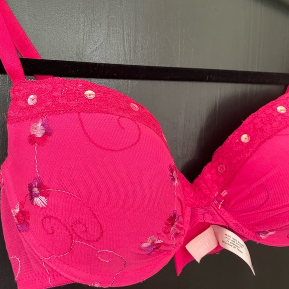Victoria’s Secret Lined Demi Pink Embroidered Bra with sequins, 34C - Picture 3 of 4
